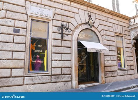 boutique hermes in roma.